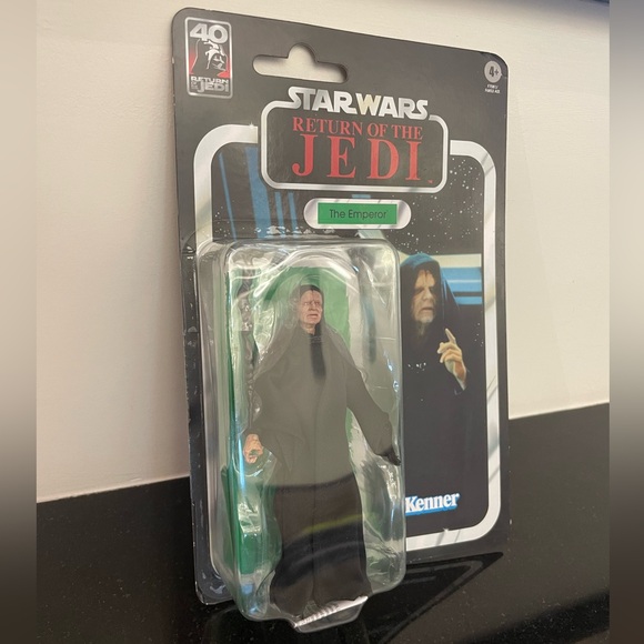 The Emperor Star Wars Return of the Jedi 40th Anniversary 6" Emperor Palpatine - Picture 2 of 9